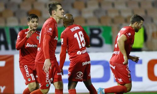 Ολυμπιακός - Ομόνοια 0-1: Σήκωσε κεφάλι με.. μαγεία Λοΐζου! thumb