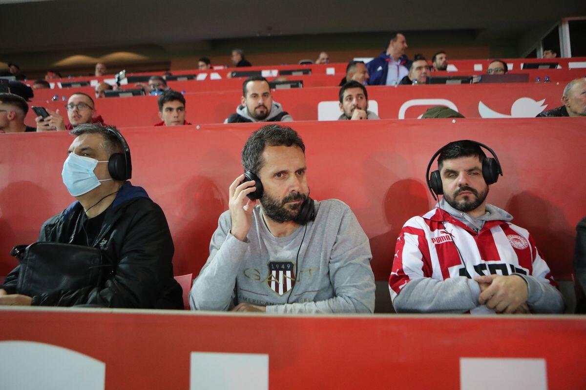 Ντοκιμαντέρ για την ακουστική περιγραφή για τυφλά άτομα σε παιχνίδια του Ολυμπιακού thumb