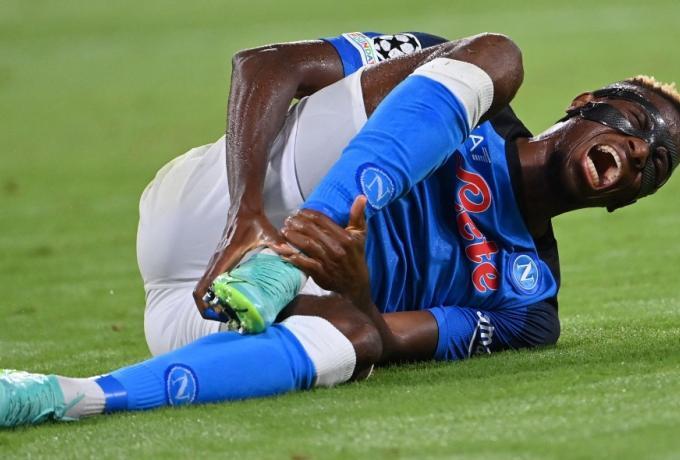 Σοκ στην Νάπολι με Οσιμέν! thumb