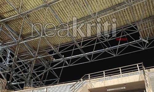 Οι ισχυροί άνεμοι «πήραν και σήκωσαν» το στέγαστρο του Παγκρητίου Σταδίου thumb