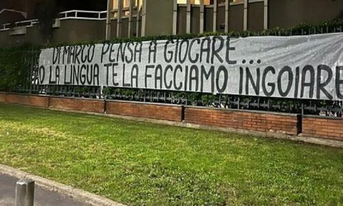 Απειλές για τον Ντιμάρκο με πανό κάτω από το σπίτι του thumb