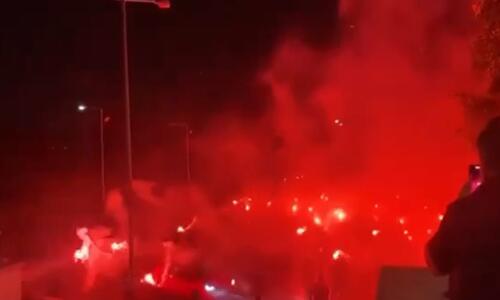 Ο κόσμος του ΠΑΟΚ έκανε τη νύχτα μέρα και γιόρτασε εκκωφαντικά τα 98 χρόνια ιστορίας thumb
