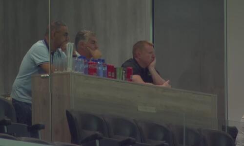 Στην «Αρένα» παρέα με Λένον ο Παπασταύρου! (pic) thumb