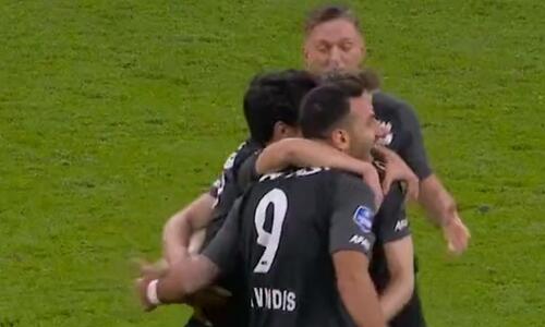 Άγιαξ - Άλκμααρ 1-2: Ο Παυλίδης με γκολ κι ο Χατζηδιάκος σόκαραν τον Αίαντα thumb