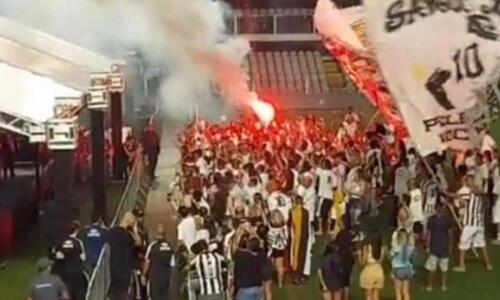 Αποχαιρέτησαν τον Πελέ με συνθήματα και καπνογόνα! (ΒΙΝΤΕΟ) thumb