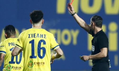Έντονα παράπονα: «Πέναλτι εφεύρεση» thumb