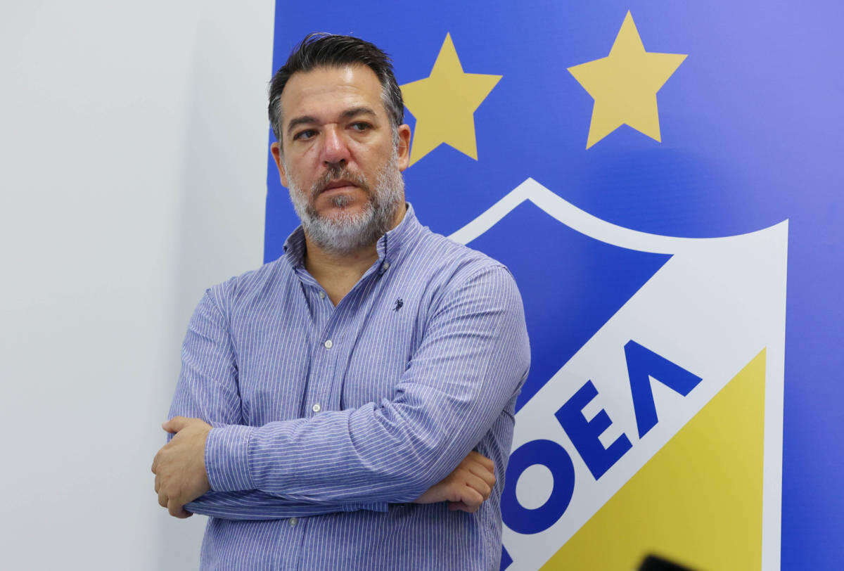 Πετεβίνος: «Θα έπρεπε να ήταν ο ΑΠΟΕΛ που θα έκανε παράπονο»! thumb
