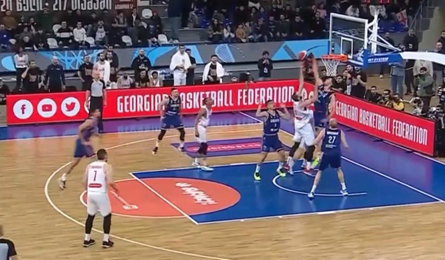 Φοβερός με back-to-back τάπες! (ΒΙΝΤΕΟ) thumb