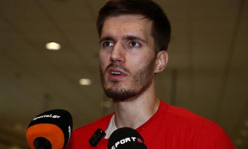 Πετρούσεβ: «Ο Βεζένκοβ μου είπε...» thumb