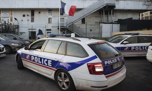 Τρανσέξουαλ ιερόδουλη λήστεψε ποδοσφαιριστή της Παρί Σεν Ζερμέν thumb