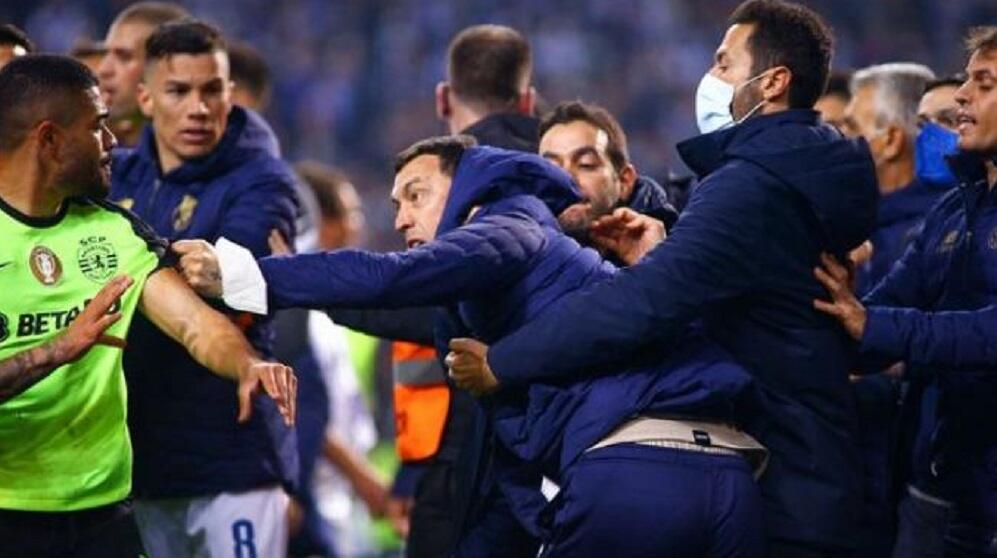 Πόρτο - Σπόρτινγκ: Όλοι εναντίον όλων μέσα στο γήπεδο! (vid) thumb