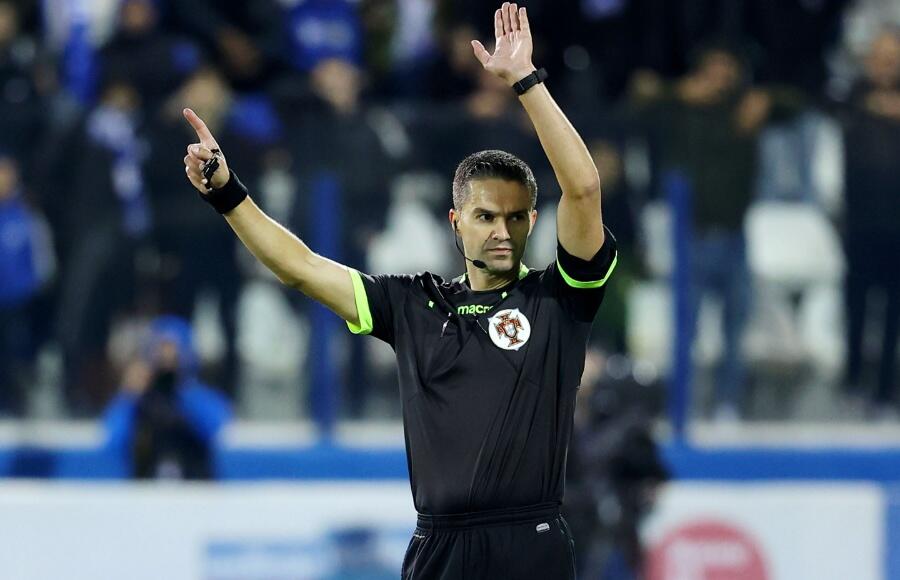 Πάφος FC - ΑΠΟΕΛ: Διαιτητής και VAR ξένοι - 4ος ο Φελλάς thumb