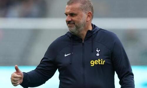 «Είναι εξαιρετικός προπονητής, είμαστε στο πλευρό του» thumb