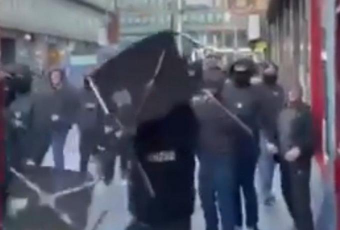 Χαμός μεταξύ οπαδών Σέλτικ και Ρέιντζερς: «Καρεκλοπόλεμος» σε παμπ (vid) thumb
