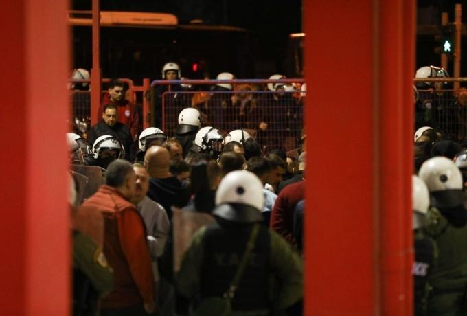 «Η εμφύλια σύγκρουση οπαδών του Ολυμπιακού στο στόχαστρο της Αστυνομίας» thumb