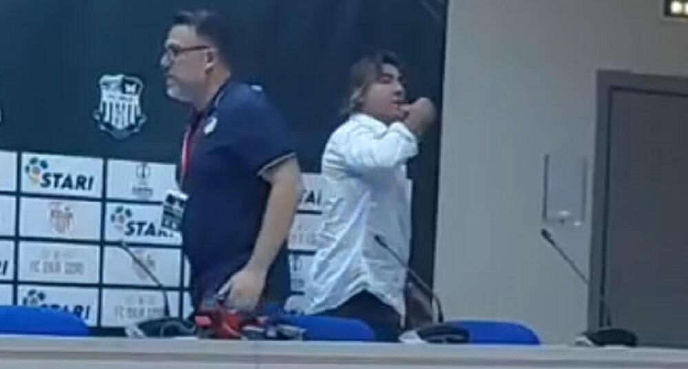 Βίντεο: Δεν άντεξε ο Σα Πίντο, σηκώθηκε κι έφυγε! thumb