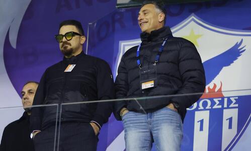 Επικοινωνία Σάντη με τον Αρχηγό Αστυνομίας! thumb