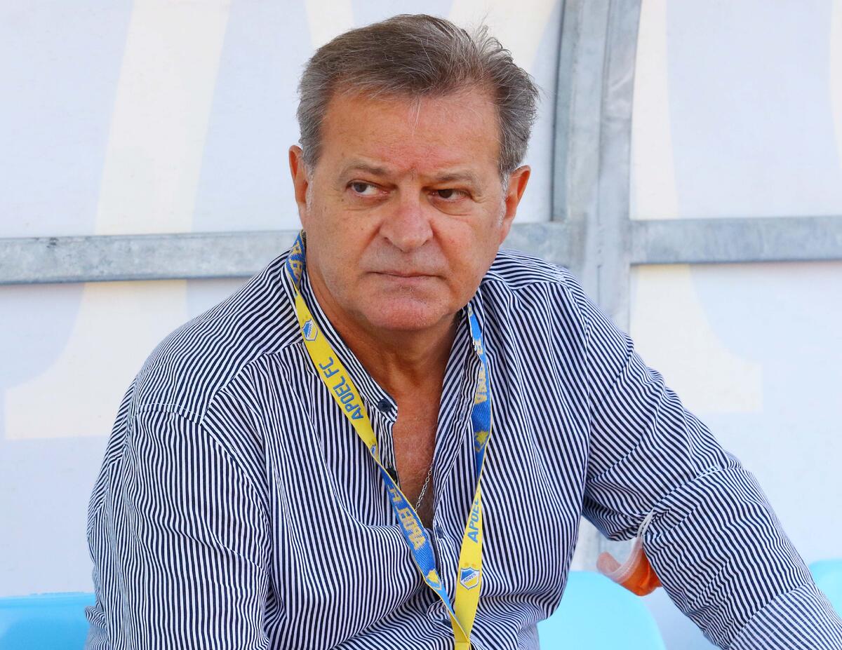Συλλυπητήριες ανακοινώσεις των ομάδων προς Π. Πετρίδη για τον θάνατο της μητέρας του thumb