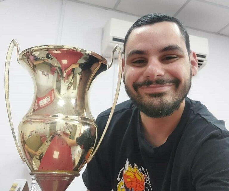 Αποχώρηση από τη Νέα Σαλαμίνα thumb