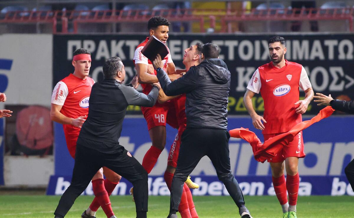 «Από τη στιγμή που βρέθηκε εκεί η Νέα Σαλαμίνα...» thumb