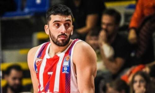 Συγκινεί: «Κουράστηκα, αφήστε με να παίξω»! thumb