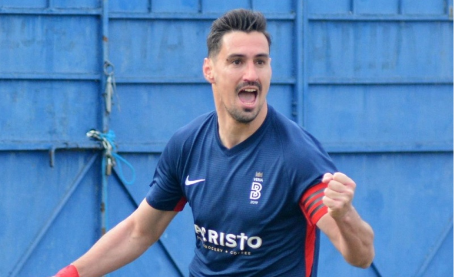 25 γκολ σε 36 ματς ο Πασάς και τον στέλνουν Κύπρο! thumb