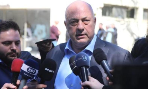 «Είναι φαρσοκωμωδία, ελπίζω να μη χυθούν αίματα» thumb