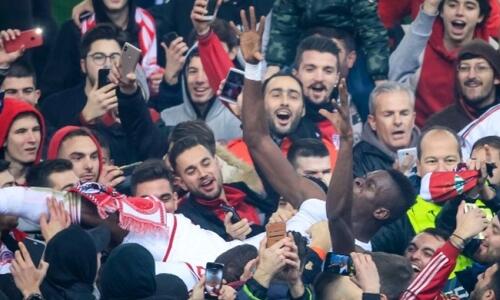 Το «αντίο» του Παπέ Σισέ στον Ολυμπιακό: «Έξι χρόνια καθαρής αγάπης» (ΒΙΝΤΕΟ) thumb