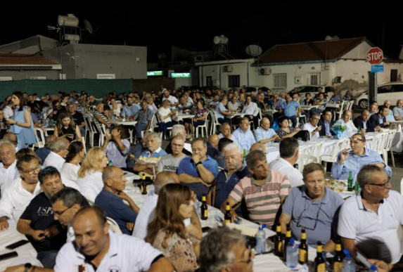 Παρέδωσαν την επιταγή στην Ανόρθωση thumb