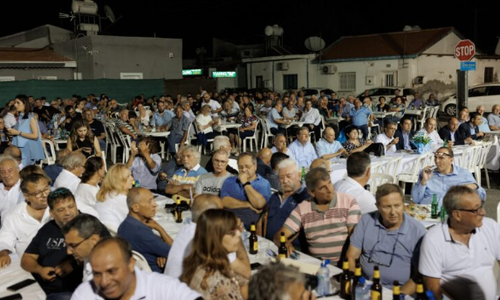 Παρέδωσαν την επιταγή στην Ανόρθωση thumb