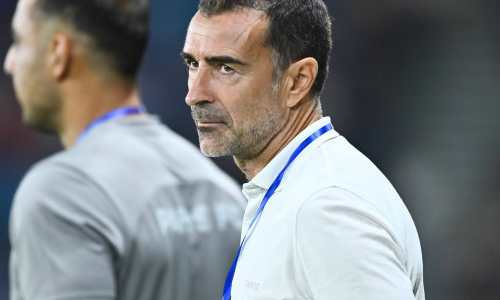 Πετεβίνος: «Αυτός έβαλε το χέρι του για να υπάρχει ένταση...» thumb