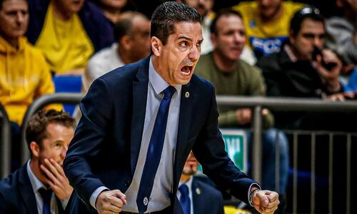 Ανακοινώθηκε και επίσημα από τον Ερυθρό Αστέρα με διετές συμβόλαιο thumb