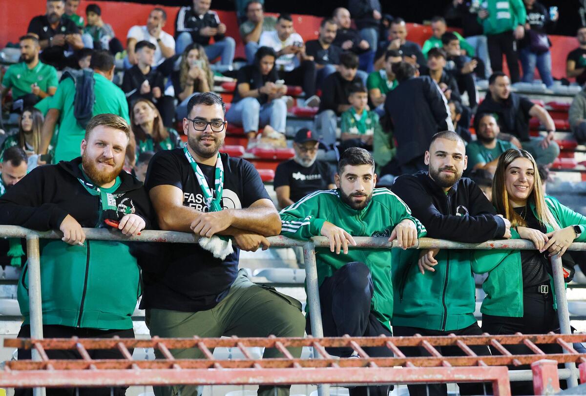 Δίπλα στην ομάδα τους οι Ομονοιάτες! (φωτορεπορτάζ) thumb