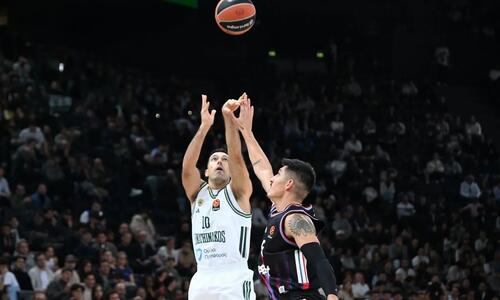Ο Σλούκας ξεπέρασε τον Σπανούλη σε εύστοχα τρίποντα thumb