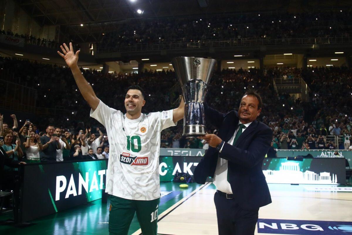 Απίστευτη υποδοχή των πρωταθλητών Ευρώπης από 19.000 οπαδούς του Παναθηναϊκού thumb
