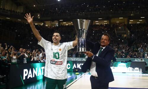 Απίστευτη υποδοχή των πρωταθλητών Ευρώπης από 19.000 οπαδούς του Παναθηναϊκού thumb