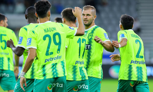 Απόλλων-ΑΕΚ 1-2: Το έφερε «τούμπα» και «απέδρασε» από τη Λεμεσό! thumb