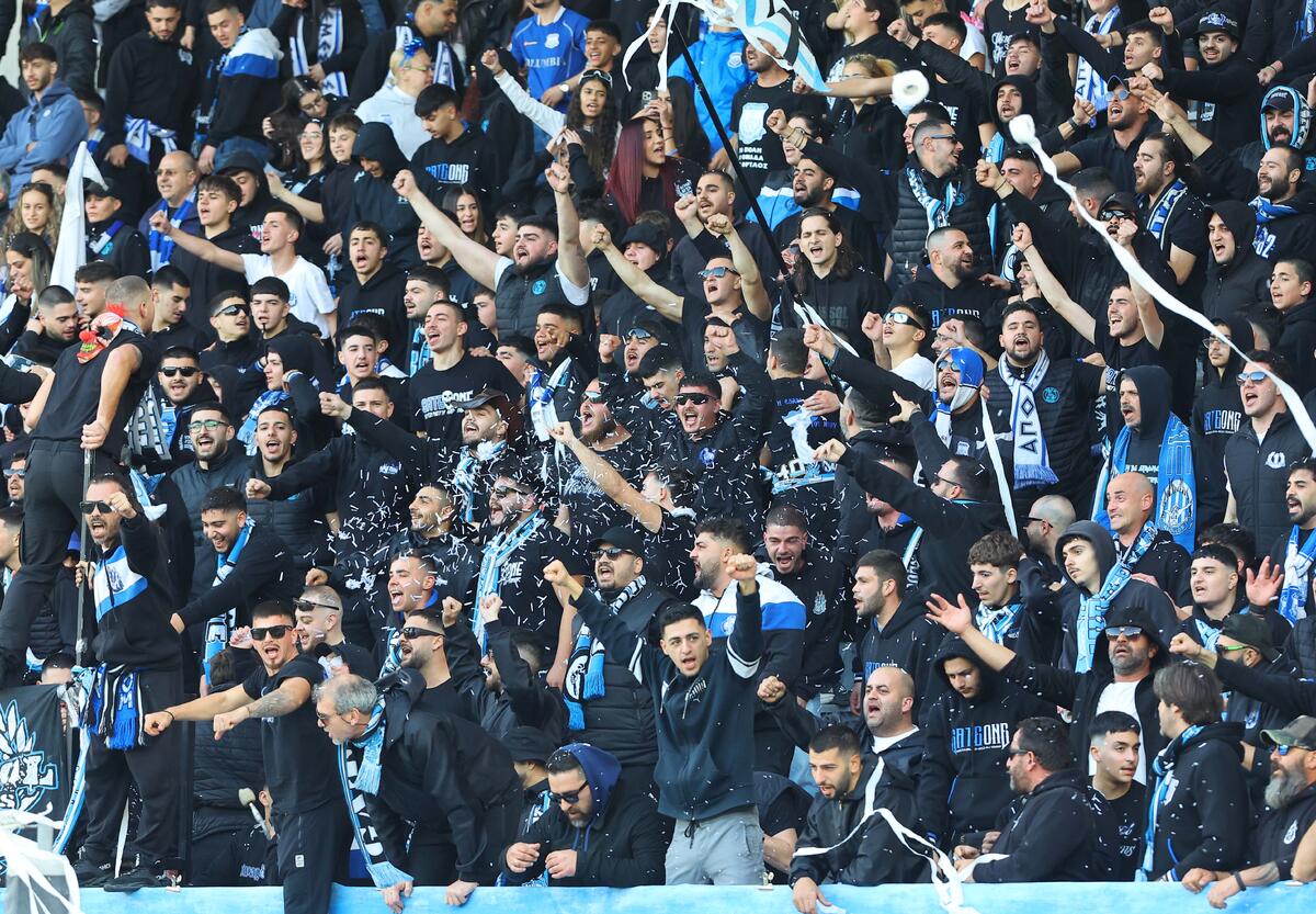 Αρκετός ο κόσμος του Απόλλωνα (φωτορεπορτάζ) thumb