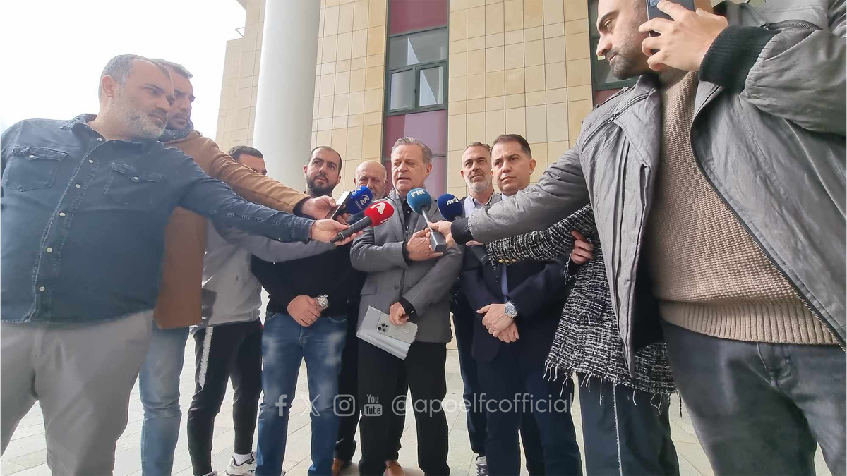 Ανακοίνωση-απάντηση στον Παπασταύρου: «Κουράσατε - Ζείτε σε έναν δικό σας απομονωμένο κόσμο» thumb