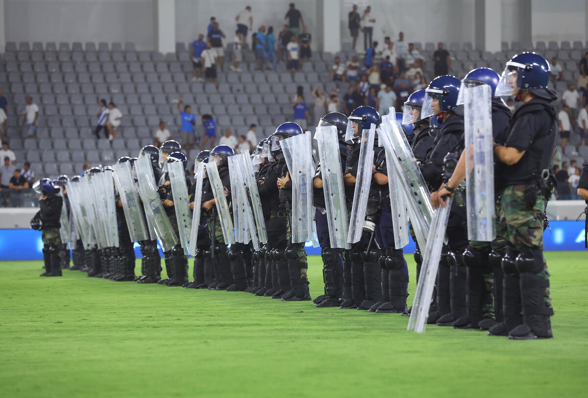 Σύλληψη 34χρονου για τα επεισόδια στη Λεμεσό thumb