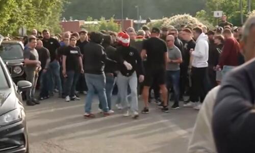 Σκηνές τρόμου για τον Λαΐφη και όχι μόνο: Μπλόκο από τους οπαδούς! (Βίντεο) thumb