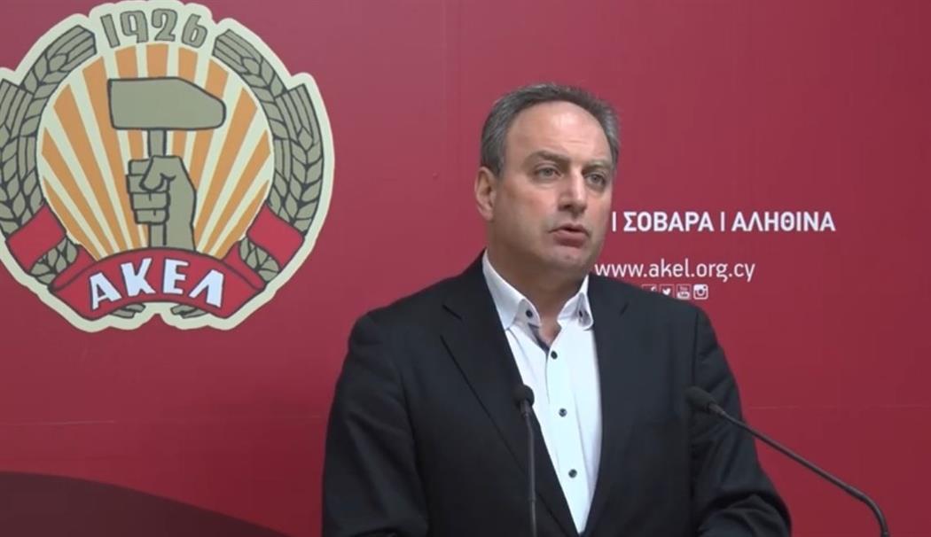 «Τα αδιέξοδα δεν επιλύονται με εγκεφαλικές κινήσεις, όπως η κάρτα φιλάθλου» thumb