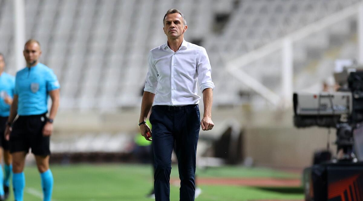 Παραιτήθηκε ο κόουτς της Σέριφ!  thumb