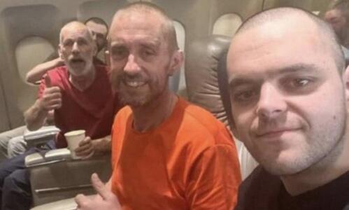 «Με βασάνισαν επειδή ήμουν... Γουέστ Χαμ» thumb