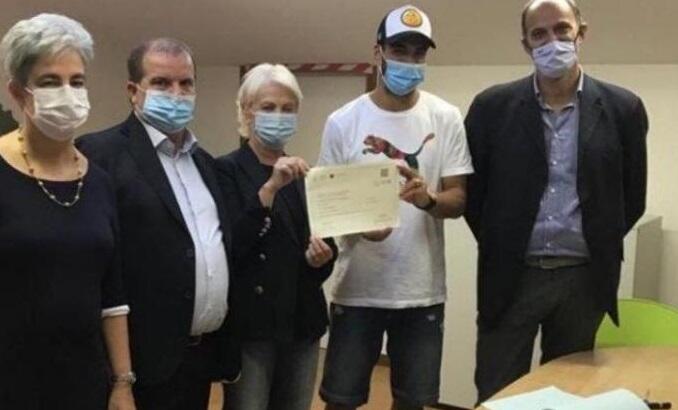 Ο Σουάρες παραδέχθηκε ότι ήξερε από πριν τα θέματα των εξετάσεων για την ιταλική υπηκοότητα thumb