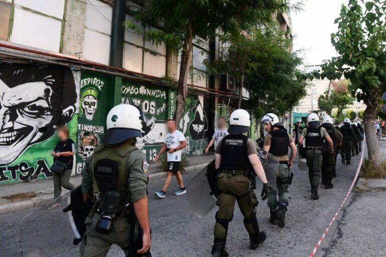 Βίντεο: Η στιγμή της συμπλοκής των οπαδών του Παναθηναϊκού πριν το φιλικό με την ΑΕΚ thumb