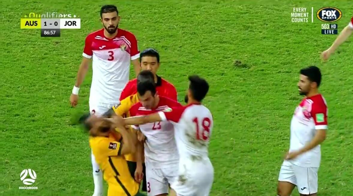Η χειρονομία του Τάμαρι και η κόκκινη κάρτα thumb