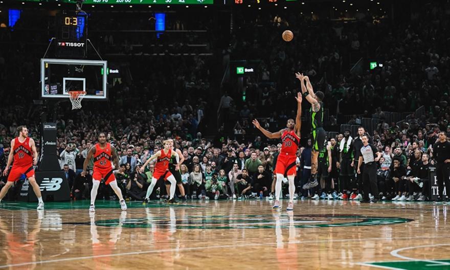 Buzzer beater από τον εξαιρετικό Τέιτουμ, νέα «όργια» από Φοξ thumb