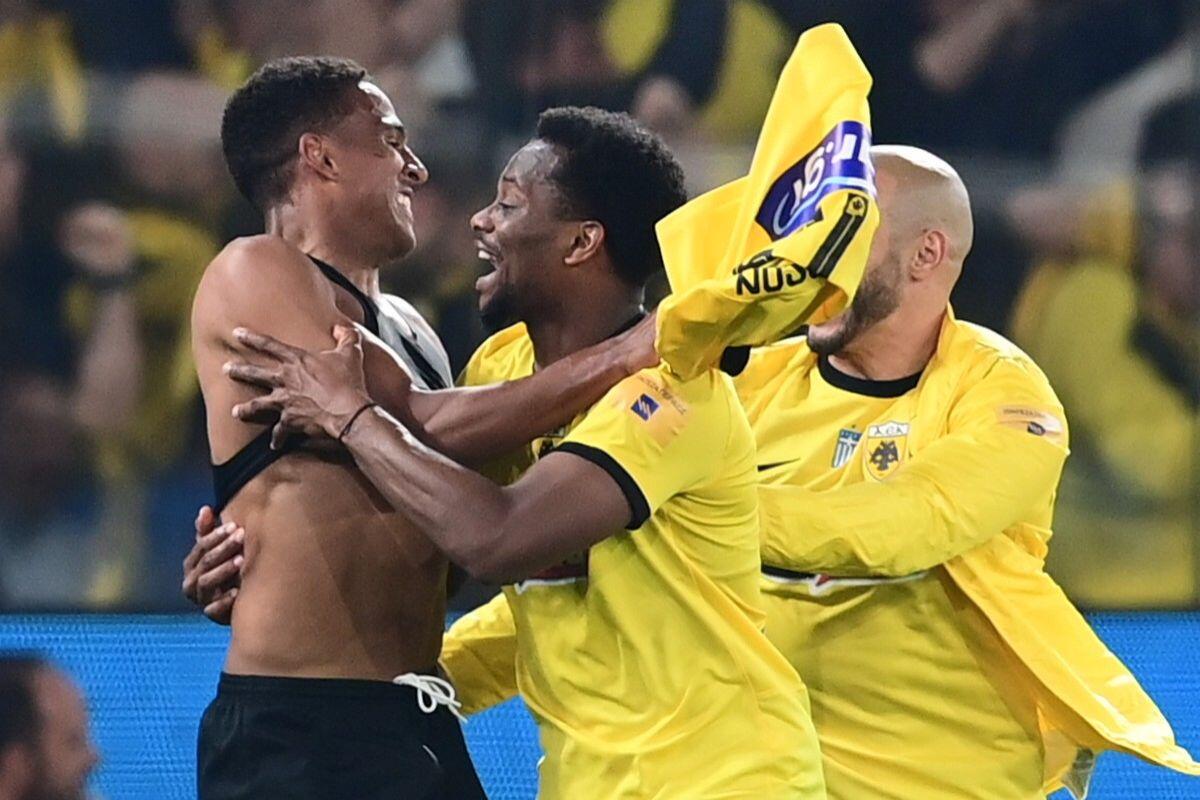 ΑΕΚ - Ολυμπιακός 1-0: Πρώτη και καλύτερη η Ένωση με buzzer-beater του Ελίασον thumb