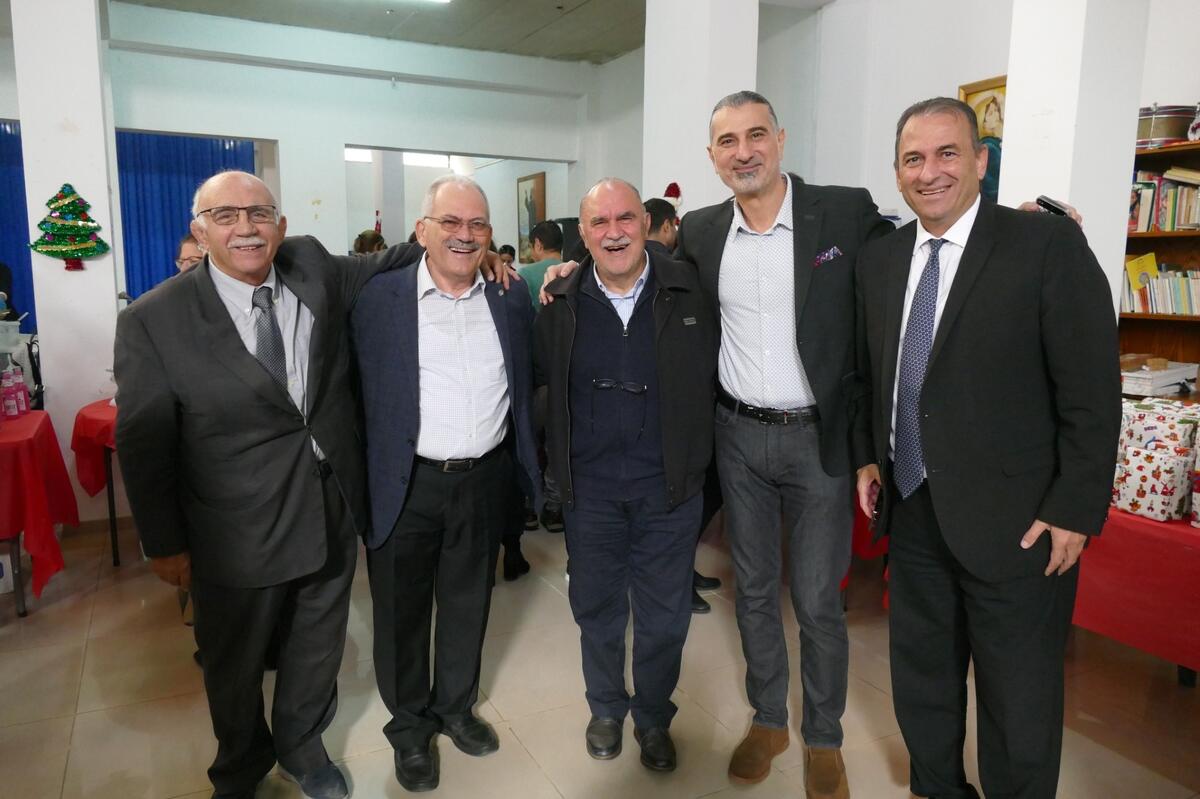 Σε Χριστουγεννιάτικο φιλανθρωπικό παζαράκι ο Πρόεδρος του ΚΟΑ thumb
